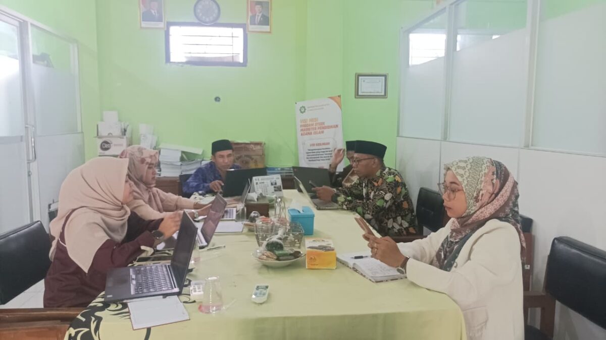 Pascasarjana UNUGIRI Ikuti Rapat Koordinasi dan Evaluasi Pembelajaran bersama Direktorat AKK